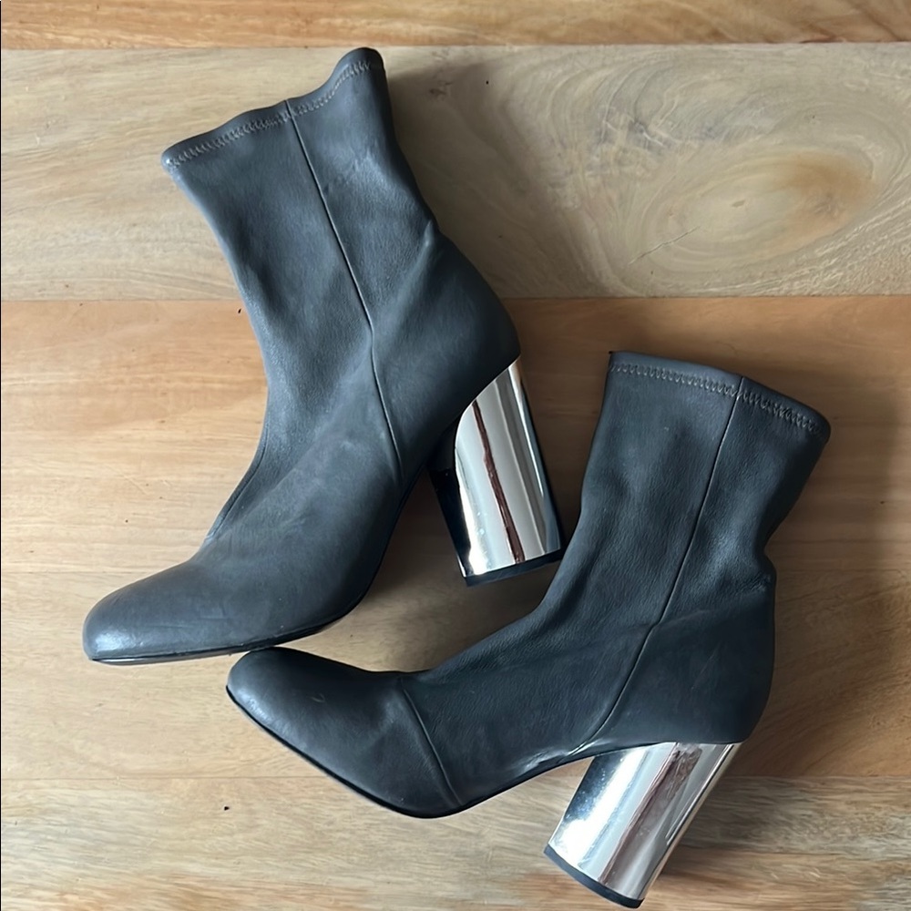 Silver-Heeled Women's Boots